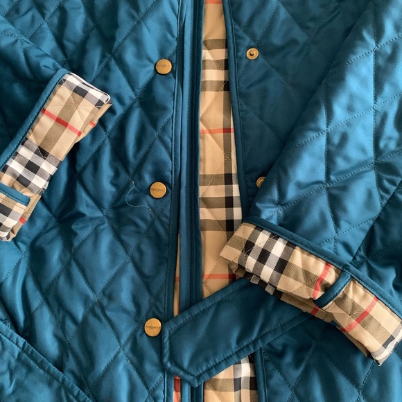 Burberry brit quilted long jacket in teal color. - Picture 4 of 5